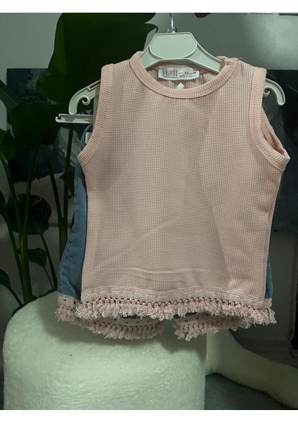 Püskül Detaylı Kız Çocuk Pembe Renkli Kot Şort Alt-Üst Takım modelleri