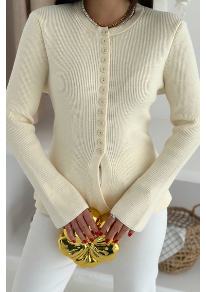 Kadın Volanlı 12 Düğmeli Premium Triko Hırka – Zarif & Yumuşak Dokulu fiyatları