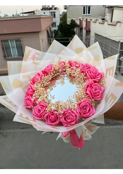 Aynalı Gül Buketi Aynali Buket Yapay Solmayan Gül Pembe Gül ve Cipso Detaylı