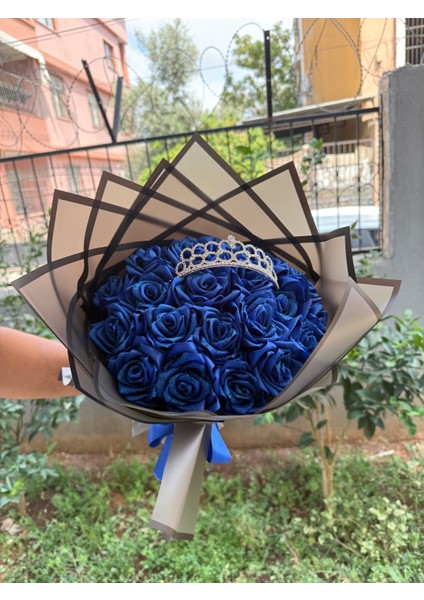 Gercek Gorunumlu Yapay Gül Buketi Yapay Cicek 20 Li Simli ve Taçlı Yapay Çiçek modelleri