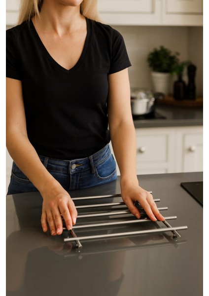 Isıya Dayanıklı Şık Krom Nihale – Tencereler Için Güvenli Stand fırsatları