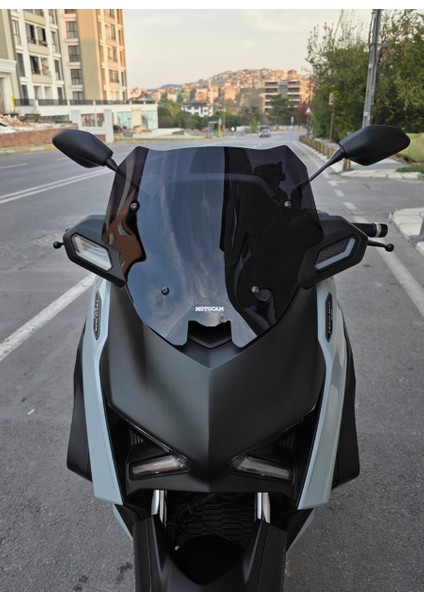 Yamaha Xmax Techmax Siperlik Ön Cam 2025 Model 39CM Siyah Renkli 4mm Asansörlü