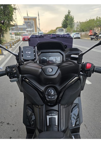 Yamaha Xmax Techmax Siperlik Ön Cam 2025 Model 39CM Siyah Renkli 4mm Asansörlü fırsatları