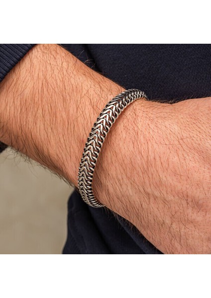 Işlemeli Oksitli 925 Ayar Gümüş Erkek Bileklik