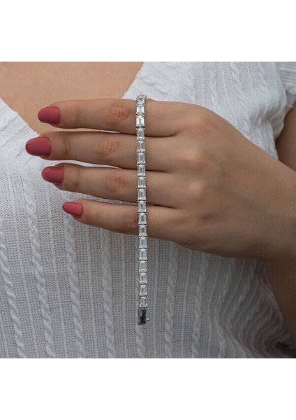 Su Yolu Beyaz Taşlı 925 Ayar Gümüş Bileklik