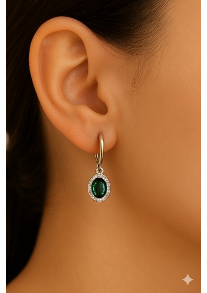 Zümrüt Zirkon Oval Taşlı Gümüş Renk Çelik Küpe