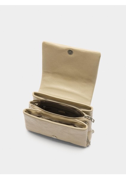 Kapaklı Dolgulu Omuz Çantası fırsatları