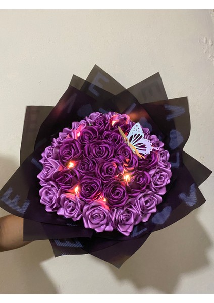 Solmayan Yapay Gül Ortası Koyu Kenarları Açık Mor Kelebekli Solmayan Yapay Gul Buketi Yapay Cicek 30'lu LED Li fırsatları