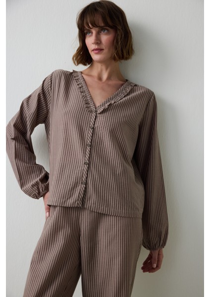 Bej Brownish Ekoseli Gömlek Yaka Pamuklu Bağlama Detaylı Pijama Takımı fiyatları