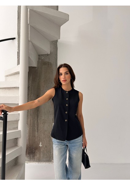 Kadınönü Düğmeli Bisiklet Yaka Yelek fırsatları