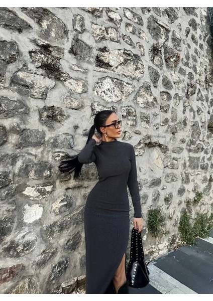 Yırtmaçlı Kalın Bürümcük Uzun Elbise Siyah fiyatları