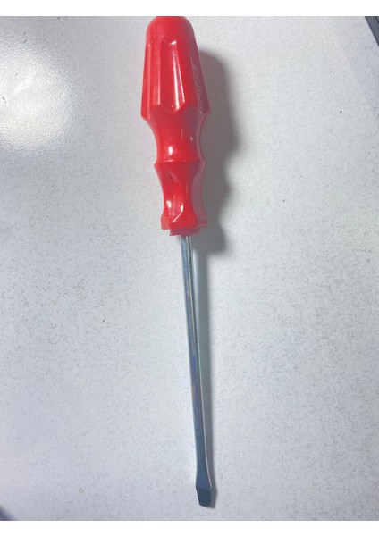 Berlinsel Düz Tornavida | Ergonomik Saplı Dayanıklı Çelik Uç 6 mm
