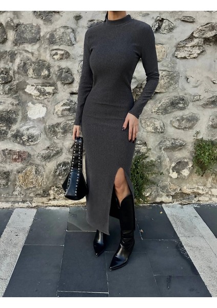 Yırtmaçlı Kalın Bürümcük Uzun Elbise Siyah fırsatları