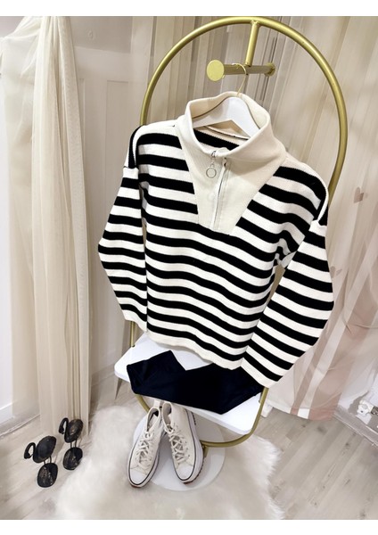 Çizgi Desenli Fermuarlı Triko Kazak