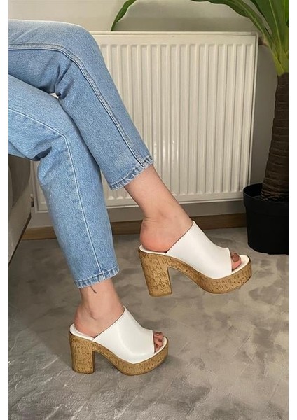 Kadın Oven Beyaz 10 cm Platfom Topuklu Mantar Taban Terlik K-850 fiyatları