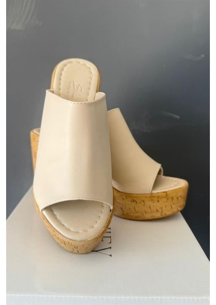 Kadın Oven Bej 10 cm Platfom Topuklu Mantar Taban Terlik K-850 modelleri