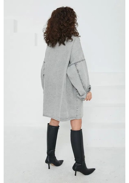 Düz Gömlek Yaka Kadın Gri Kuş Gözü Cepli Kot Ceket modelleri