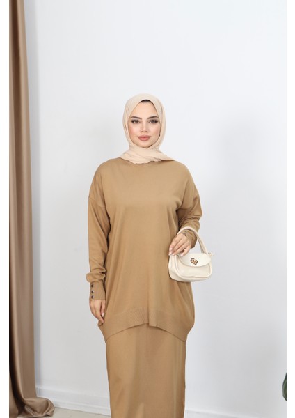 Düğme Detaylı Merserize Etekli Takım modelleri