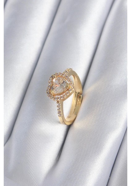 Pirinç Gold Renk Zirkon Taşlı Kalp Charm Model Kadın Yüzük - PRT3500EB00778