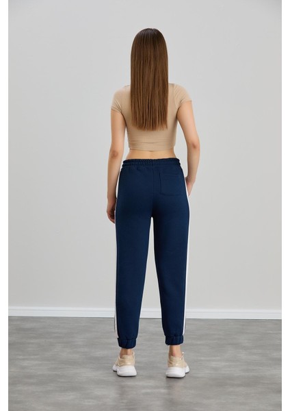 Yanı Şeritli Paça Latikli Üç İplik Eşofman Altı indirimleri