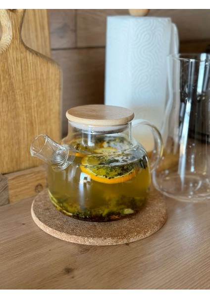 Isıya Dayanıklı Borosilikat Cam Demlik 1500 ml Süzgeçli – Bitki Çayları ve Sürahi Kullanımı(ÇİZGİLİ CAM DESENLİ)