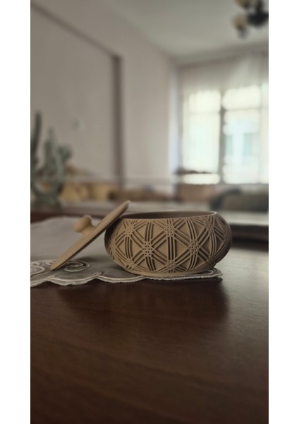 Dekoratif Kapaklı Desenli Kutu – Şık Takı ve Aksesuar Saklama Kabı, Modern Ev Dekorasyonu fiyatları