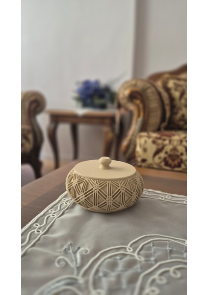 Dekoratif Kapaklı Desenli Kutu – Şık Takı ve Aksesuar Saklama Kabı, Modern Ev Dekorasyonu fırsatları