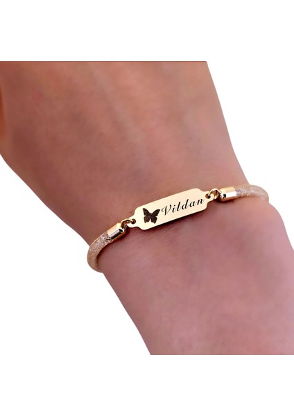 Altın Plakalı 14 Ayar Vildan Ismine Özel Hasır Kordonlu Kelebek Motifli Hediye BILEKLIK-647ISIM fırsatları