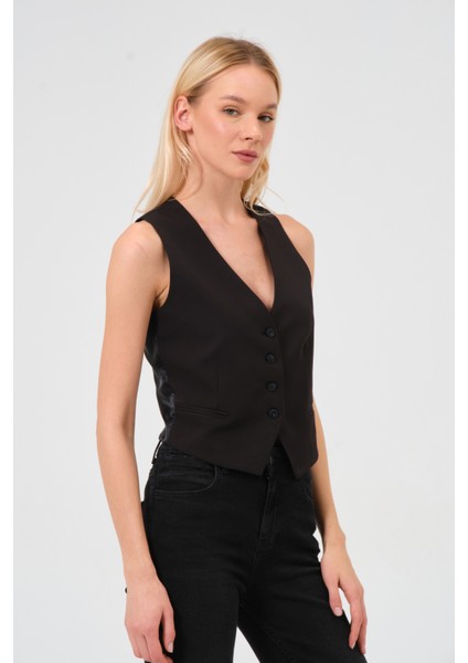 Arkası Astar ve Kemer Detaylı Yelek fiyatları