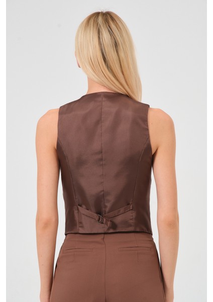 Arkası Astar ve Kemer Detaylı Yelek modelleri