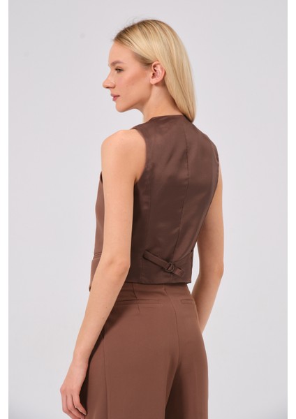 Arkası Astar ve Kemer Detaylı Yelek indirimleri