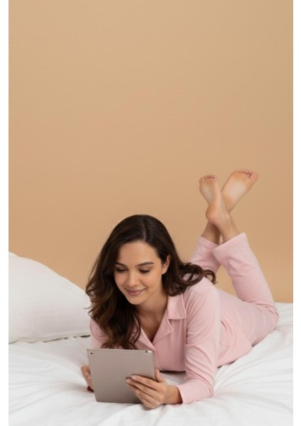 Kadın Pembe Uzun Kollu Pijama Takımı – Rahat ve Sevimli Ev Giyim modelleri