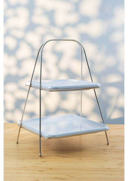 Lüks Iki Katlı Gümüş Renkli Metal Servis Sunum Standı – 22×22 cm / 18×18 cm Tabaklı, 32 cm Yükseklik modelleri