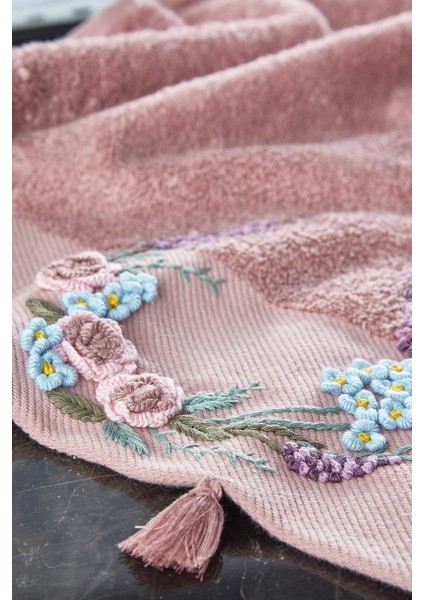 3D Nakışlı 50*90CM Havlu