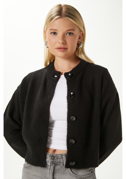 Kadın Tilia Crop Siyah Örgü Hırka fırsatları