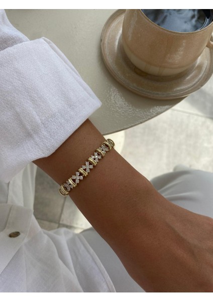 Xuping Özel Seri Çiçek Zirkon Taşlı Gold Bileklik