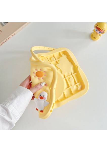 iPad 5. 6. Nesil 9.7 Uyumlu Çocuk Tablet Kılıfı Darbe Emici Yumuşak Silikon Standlı ve Askılı Karakter Desenli Kılıf, fırsatları