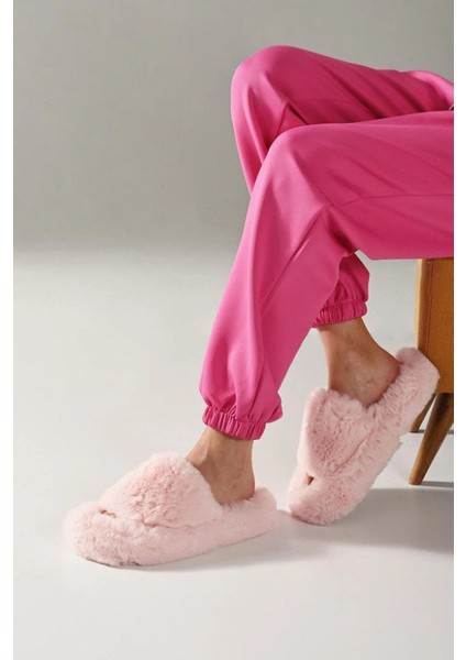 Kadın Ekstra Yumuşak Tüylü Ev Terliği 3cm