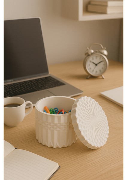 Kristal Kapaklı Dekoratif Kutu – Modern & Zarif Tasarım fırsatları