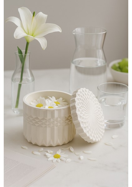 Kristal Kapaklı Dekoratif Kutu – Modern & Zarif Tasarım