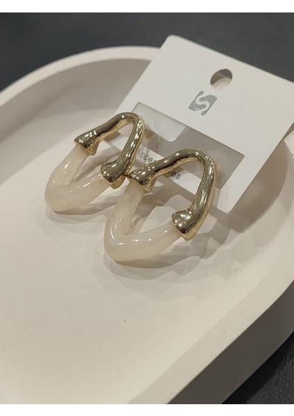 Bijuteri Gold Renkli Taşlı - Boncuklu ve Incili Desenli Metal Kadın Küpe