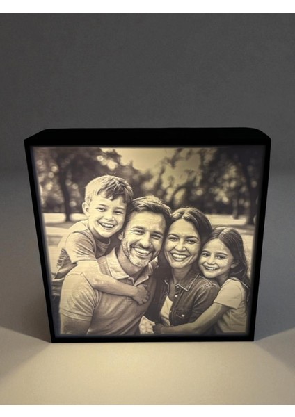 Lumobox – Kişiye Özel LED Işıklı 3D Lithophane Fotoğraf Kutusu | Dekoratif Hediyelik Gece Lambası