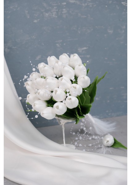 Incili Püsküllü Islak Lale Gelin Buketi