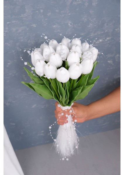 Incili Püsküllü Islak Lale Gelin Buketi modelleri