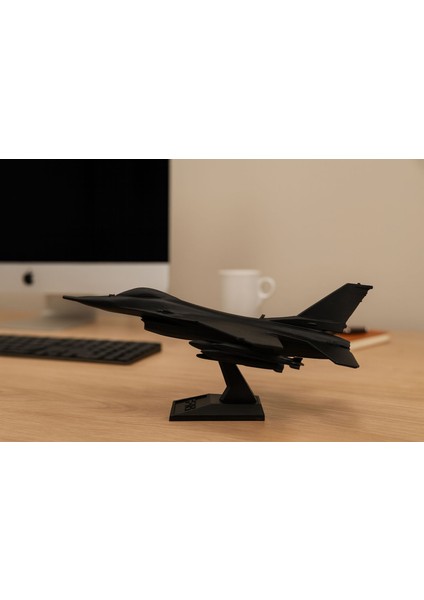 F-16 Savaş Uçağı Modeli Dekoratif Uçak Masaüstü Uçak Objesi F-16 Uçak Figürü modelleri