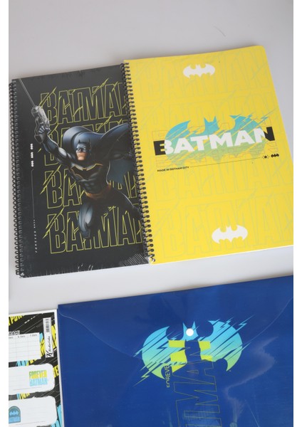 Dekomus Ile Lisanslı Batman A4 80 Yaprak 2 Adet Defter , 2 Adet Çıtçıt Dosya,resim Defteri ve Kalem Kutusu Kırtasiye Seti