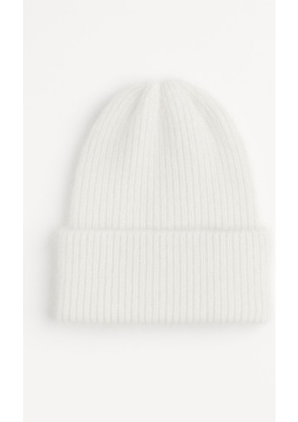 Kadın Yumuşacık Akrilik Kumaş Saçaklı Tüylü Bere – Sıcak Tutucu Kışlık Şapka