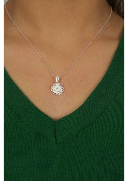 Kadın Gümüş Çiçek Model Telkari Kolye 2020088 fırsatları
