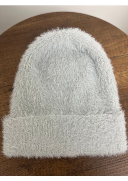 Kadın Yumuşacık Akrilik Kumaş Saçaklı Tüylü Bere – Sıcak Tutucu Kışlık Şapka fiyatları