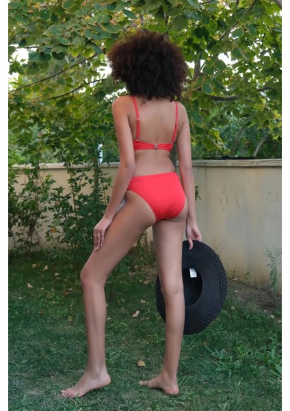 Kadın Destekli Fiyonklu Alt Üst Kırmızı Bikini Takım indirimleri